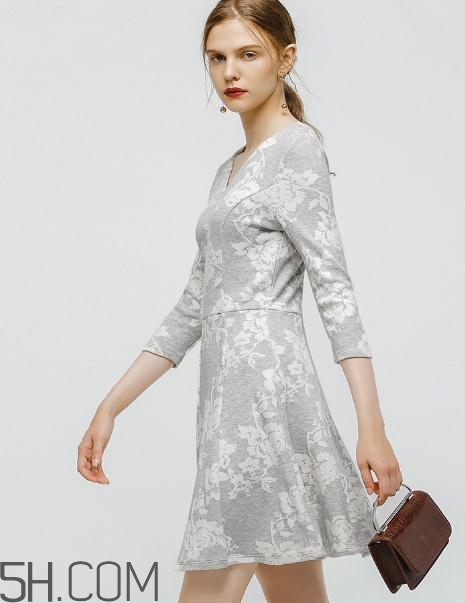 max co衣服貴嗎？max co衣服什么價位？
