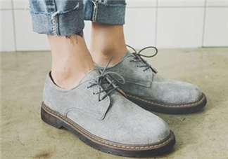 翻毛皮鞋怎么清洗？翻毛皮鞋可以用水洗嗎？