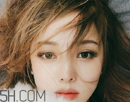 謎尚和瑪麗黛佳素顏霜哪個(gè)好？素顏霜對(duì)皮膚傷害大嗎？