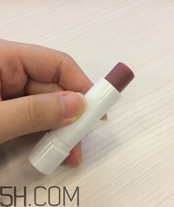 balea櫻桃潤唇膏好用嗎？balea櫻桃潤唇膏多少錢？