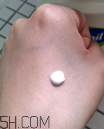 絲塔芙保濕潤膚乳嬰兒能用嗎？絲塔芙潤膚乳怎么樣？
