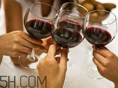 吃了頭孢多久可以喝酒？頭孢可以和阿莫西林一起吃嗎