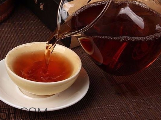 服用哪些藥物前后不能喝酒？為什么不能用茶葉水服藥