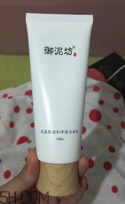 御泥坊洗面奶是皂基嗎？御泥坊洗面奶怎么用？