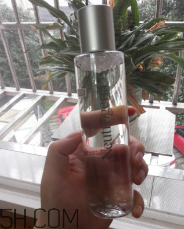 露得清保濕亮膚液怎么樣？露得清保濕亮膚液好用嗎？