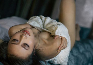 女生說我要吃糖什么意思？女生對男生說想吃糖什么含義