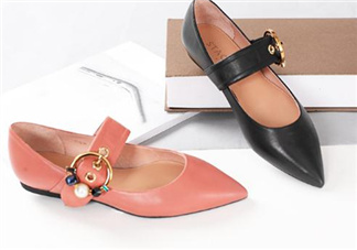 思加圖的鞋子貴嗎？思加圖鞋子什么價(jià)位？