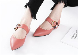 思加圖的鞋碼是否偏大？思加圖的鞋子可以退嗎？