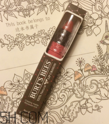 小蜜蜂唇膏筆多少錢？小蜜蜂唇膏筆很貴嗎？