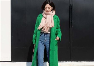 綠色大衣配什么顏色打底衫？綠色大衣里面配什么？