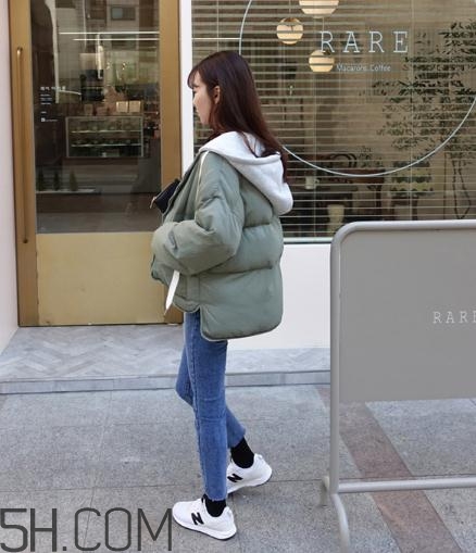 綠色羽絨服怎么搭配？綠色羽絨服搭配圖片