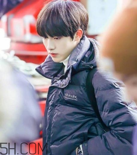 中戲羽絨服多少錢？中戲羽絨服怎么買？
