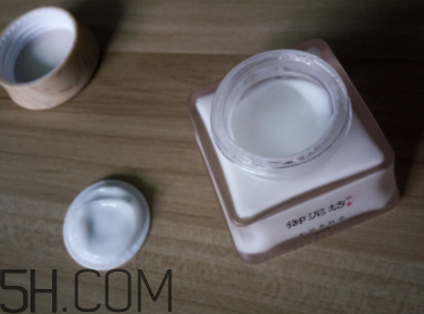 御泥坊礦物養(yǎng)膚霜怎么樣？御泥坊礦物養(yǎng)膚霜好用嗎？