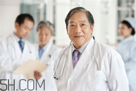 牙周炎吃頭孢有用嗎？牙周炎吃維生素c有用嗎？