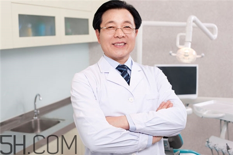 牙周炎會口臭嗎？牙周炎會遺傳嗎？