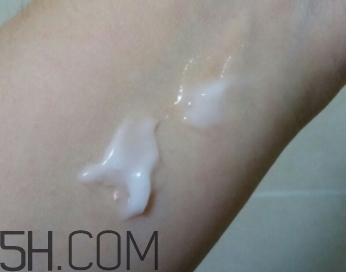 稚優(yōu)泉凍乳是什么？稚優(yōu)泉深海精靈保濕凍乳怎么用