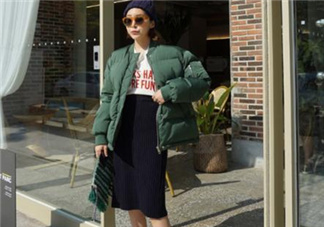 綠色羽絨服怎么搭配？綠色羽絨服搭配圖片