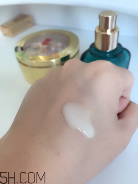 雅詩蘭黛小綠瓶好用嗎？雅詩蘭黛小綠瓶多少錢？