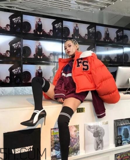羽絨服怎么穿顯瘦？羽絨服怎么搭配不臃腫？