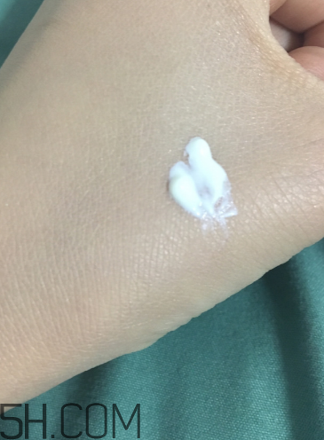 薇諾娜防曬霜需要卸妝嗎？薇諾娜防曬霜使用方法