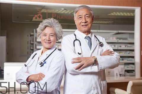 牙周炎需要洗牙嗎？牙周炎需要拔牙嗎？