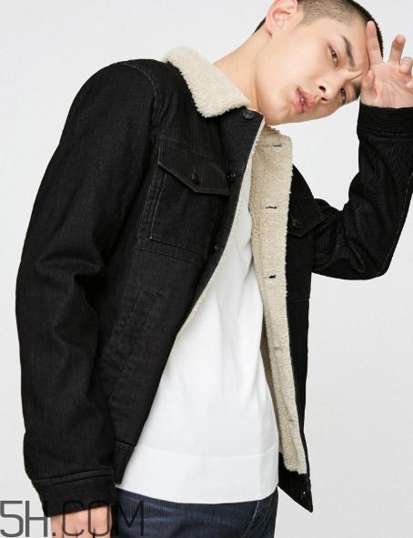 燈芯絨衣服會縮水嗎？燈芯絨衣服粘毛嗎？