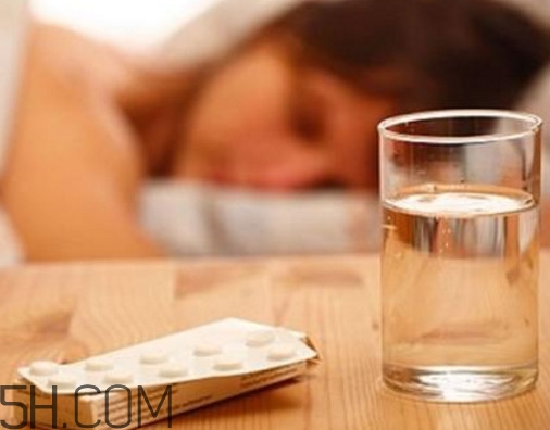 安眠藥吃多少會(huì)昏睡？安眠藥吃一片能叫醒嗎