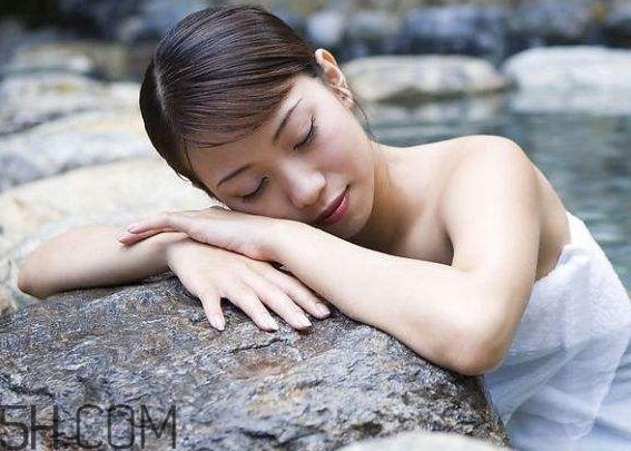 泡溫泉的溫度多少合適？為什么泡溫泉后那么累