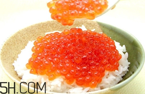 魚(yú)籽怎么做才好吃？魚(yú)籽適合于哪些人食用呢？