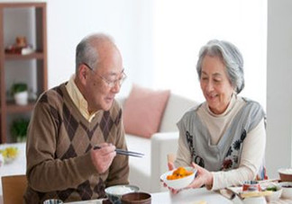 老年人晚餐吃什么好？老年人晚餐有什么注意事項(xiàng)？