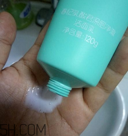 春紀洗面奶好用嗎？春紀潔面乳評測
