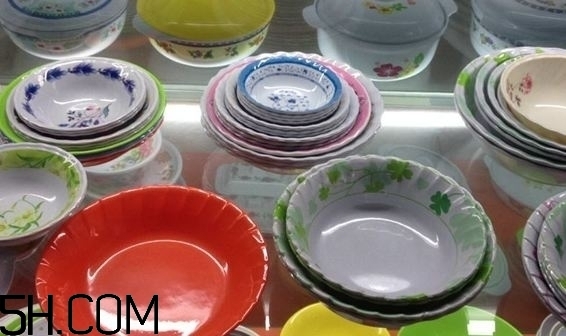 什么是仿瓷碗？仿瓷碗是塑料碗嗎？