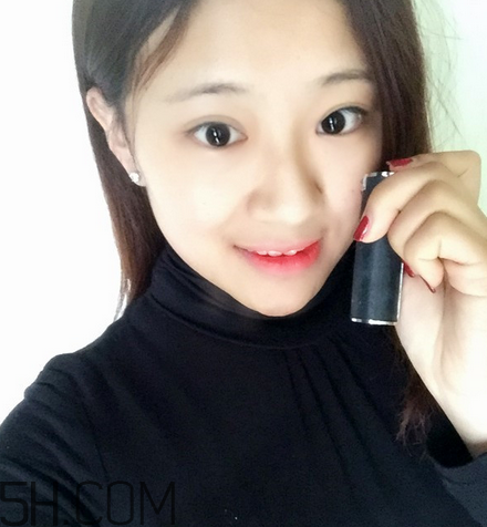 紀(jì)梵希小羊皮304是什么顏色？紀(jì)梵希小羊皮滋潤嗎？