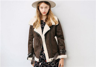 羊羔絨是什么面料？羊羔絨和海貍絨哪個(gè)好？