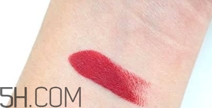 nars leslie張國榮色是什么顏色？nars leslie口紅試色