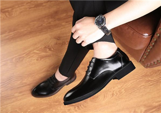 皮鞋被雨水泡了怎么辦？皮鞋被水泡后怎么處理？