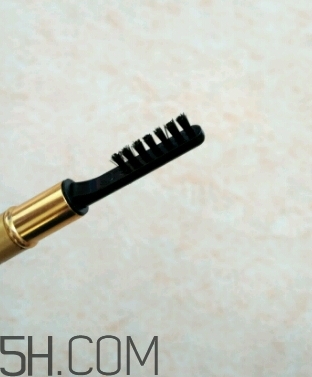 歐蒙睫毛膏和火烈鳥(niǎo)哪個(gè)好?歐蒙睫毛膏好用嗎？