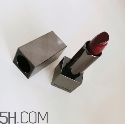 burberry97口紅多少錢？burberry巴寶莉97號(hào)牛血色專柜價(jià)