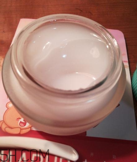 春紀(jì)乳酸君保濕凝露好用嗎？春紀(jì)乳酸君保濕凝露評(píng)測(cè)