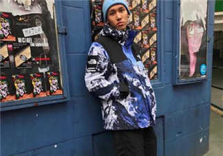 supreme與the north face雪山聯(lián)名多少錢_上身效果