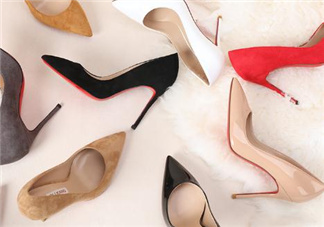 高跟鞋能帶上飛機嗎？高跟鞋能過安檢嗎？