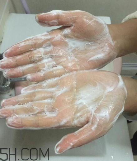 春紀(jì)咖啡清膚潔面乳好用嗎？春紀(jì)咖啡清膚潔面乳評測