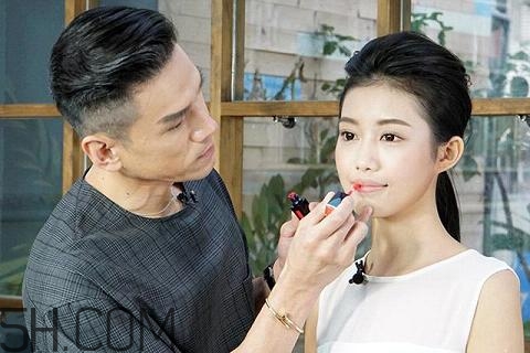 反咬唇妝是什么樣的？染唇妝和咬唇妝的區(qū)別
