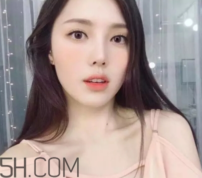 奶油杏是什么顏色？奶油杏色口紅試色
