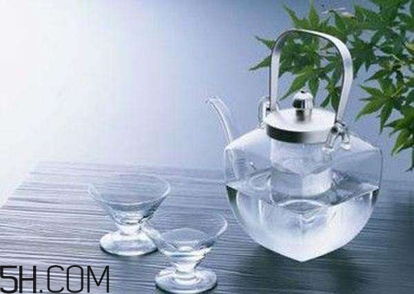 喝水有哪些禁忌？哪些水是不能喝的？