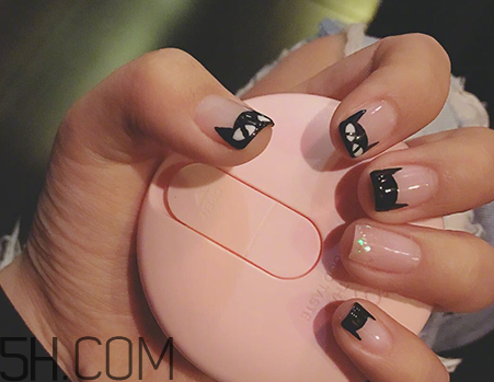 手指粗適合做什么美甲？美甲簡(jiǎn)單大方新款圖片