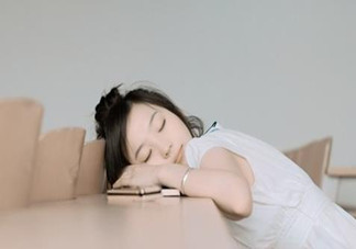 睡覺時手麻是怎么回事？手麻是哪些病的隱患？