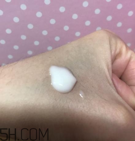 春紀(jì)咖啡醒膚緊致乳好用嗎？春紀(jì)咖啡醒膚緊致乳評(píng)測(cè)