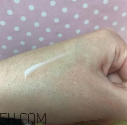 春紀(jì)咖啡醒膚緊致乳好用嗎？春紀(jì)咖啡醒膚緊致乳評(píng)測(cè)