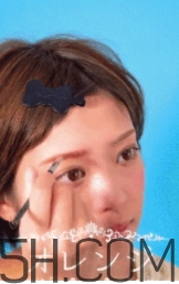 2018年眉毛流行什么顏色？2018眉毛流行色